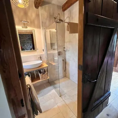 Auszeit In Der Burg クレスブロン・アム・ボーデンゼー